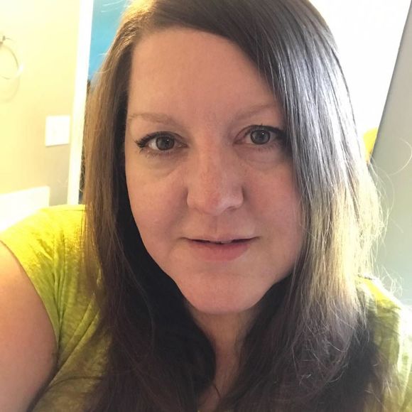 Meet your Posher, Lisa - Picture 1 of 1